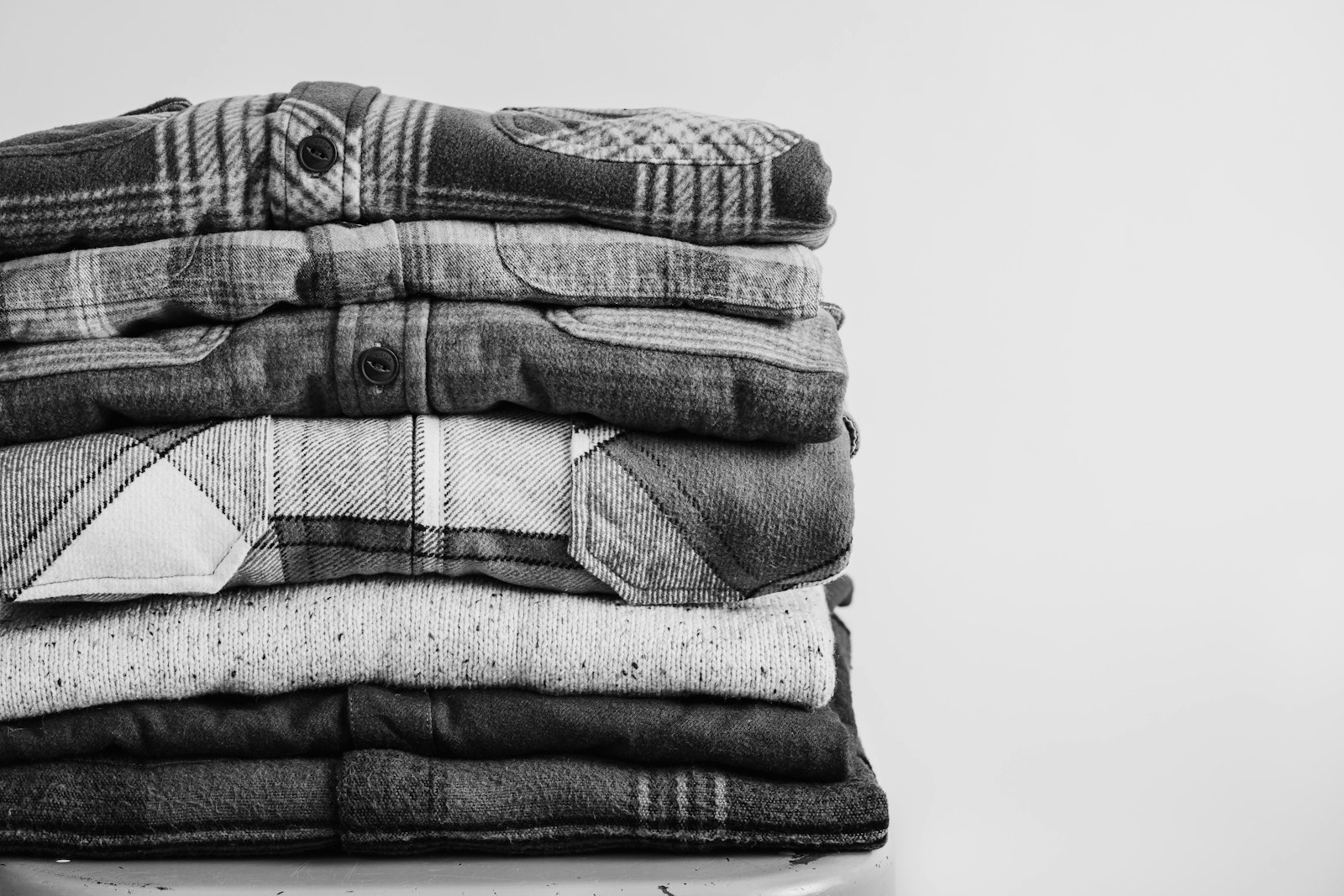 Stapel gefalteter T-Shirts